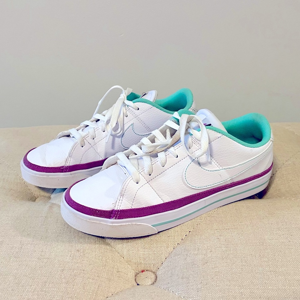 Nike Court Legacy